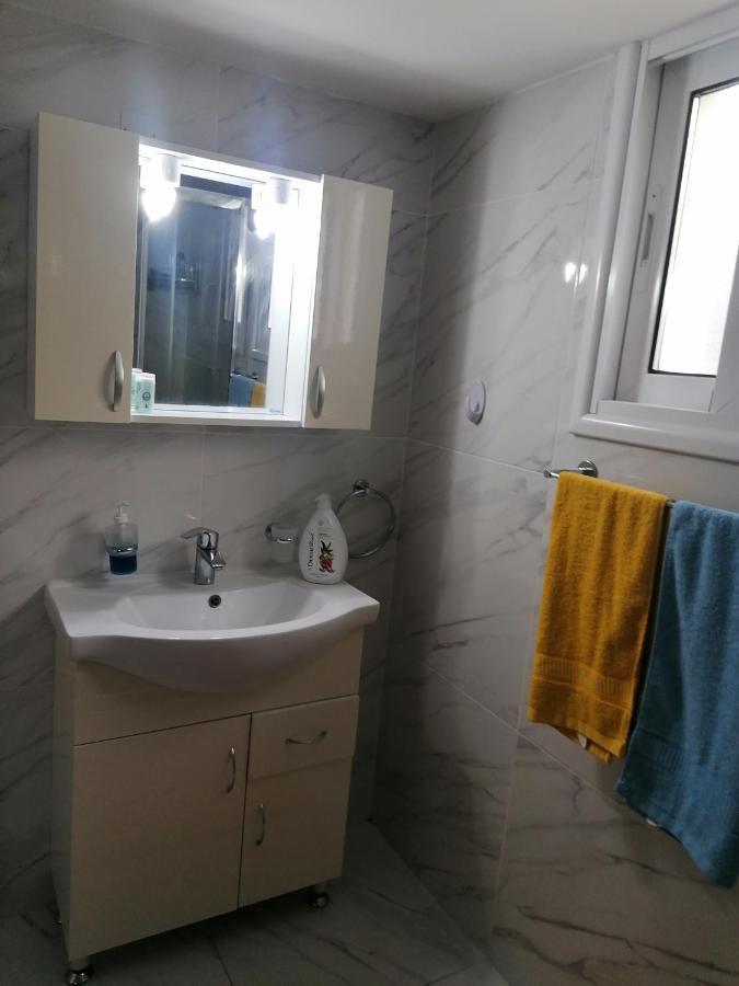 Elenas 1 Bedroom Apartment In Limassol Center Εξωτερικό φωτογραφία