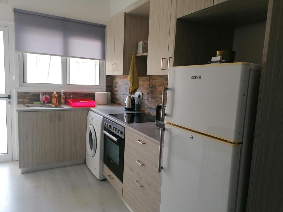 Elenas 1 Bedroom Apartment In Limassol Center Εξωτερικό φωτογραφία